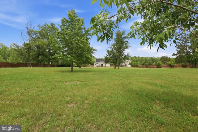 320 TIMBER MILL LN, Fredericksburg, VA 22406