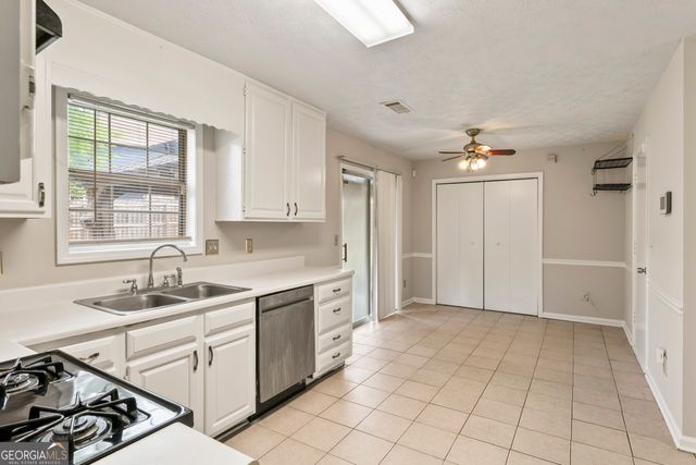 2333 Martingale Lane, Lawrenceville, GA 30044