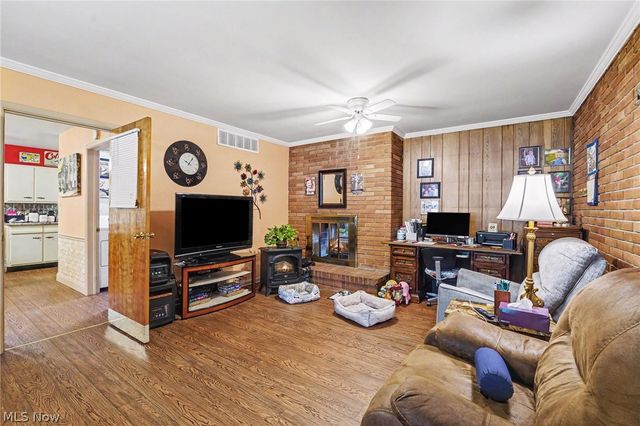 693 Woodbrook Road, Cuyahoga Falls, OH 44223