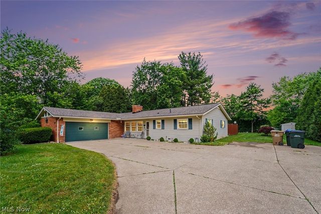 693 Woodbrook Road, Cuyahoga Falls, OH 44223