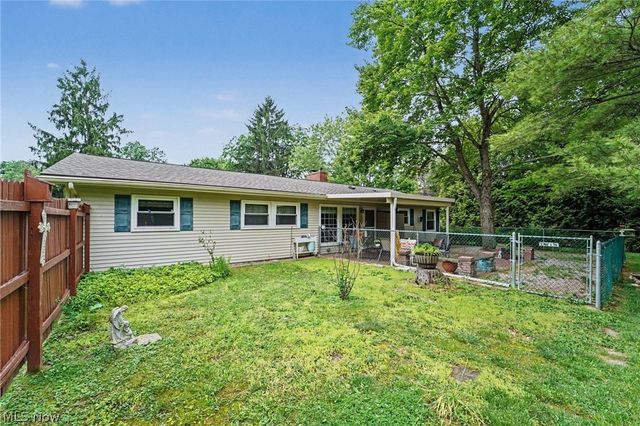 693 Woodbrook Road, Cuyahoga Falls, OH 44223