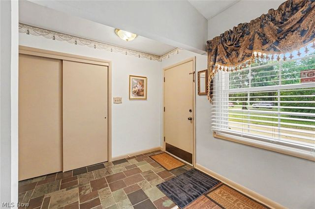693 Woodbrook Road, Cuyahoga Falls, OH 44223