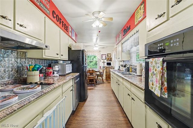 693 Woodbrook Road, Cuyahoga Falls, OH 44223