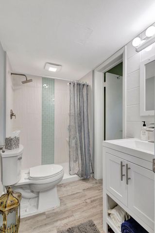 2936 Lake Shore Drive 309, Riviera Beach, FL 33404