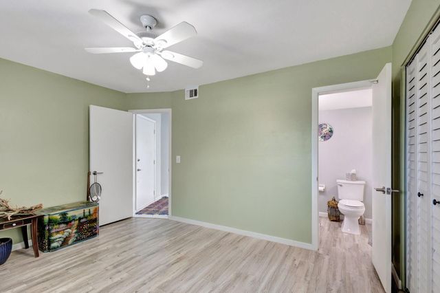 2936 Lake Shore Drive 309, Riviera Beach, FL 33404