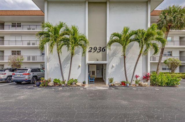 2936 Lake Shore Drive 309, Riviera Beach, FL 33404