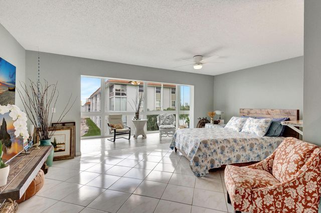 2936 Lake Shore Drive 309, Riviera Beach, FL 33404