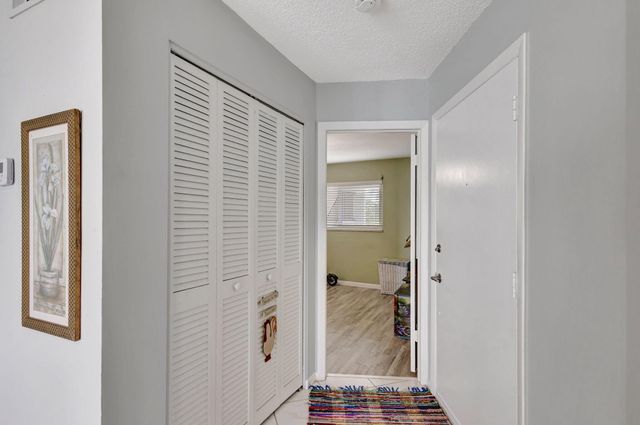 2936 Lake Shore Drive 309, Riviera Beach, FL 33404