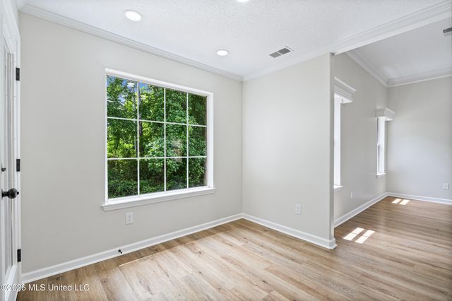 9837 Alexanders Ridge Drive, Olive Branch, MS 38654
