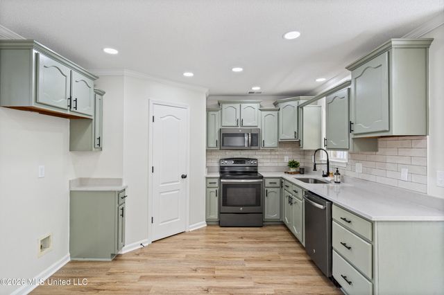 9837 Alexanders Ridge Drive, Olive Branch, MS 38654