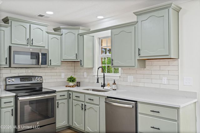 9837 Alexanders Ridge Drive, Olive Branch, MS 38654