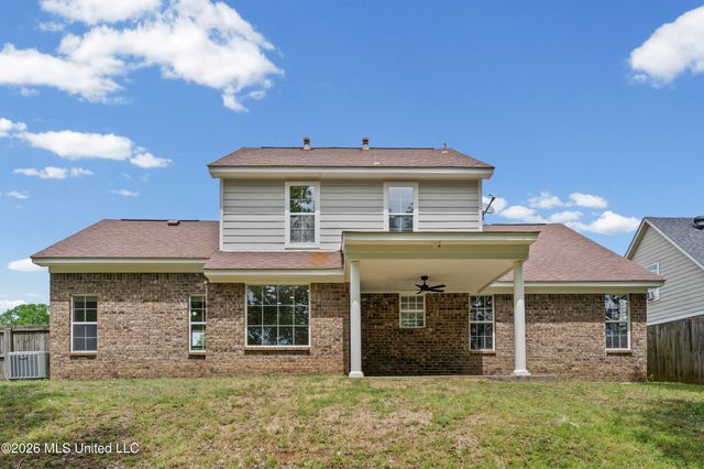 9837 Alexanders Ridge Drive, Olive Branch, MS 38654