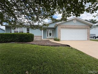 41 Graystone Drive, Troy, MO 63379