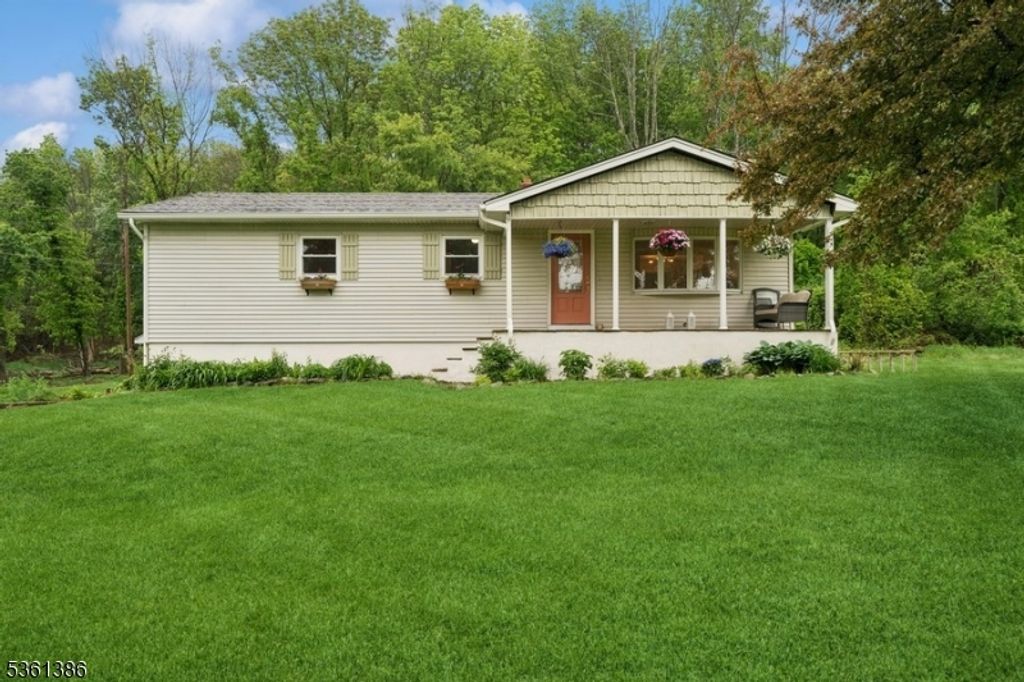 34 Skytop Rd, Wantage Twp., NJ 07461