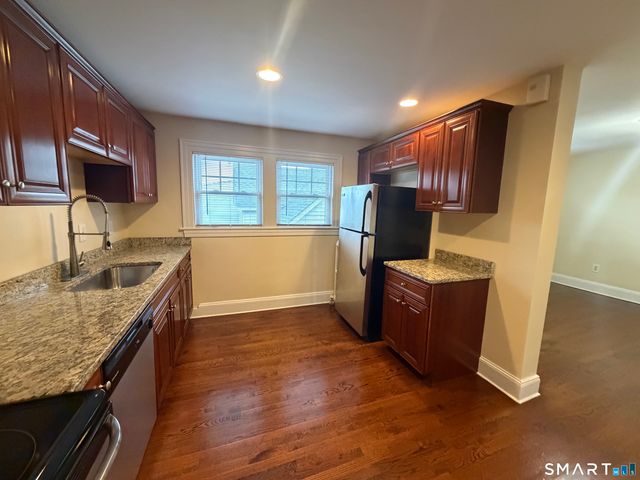 786 Farmington Avenue 3rd Floor, West Hartford, CT 06119