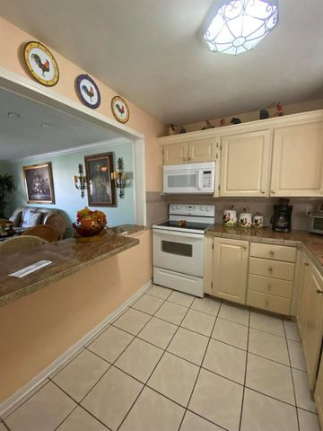 715 Lori Drive 302, Palm Springs, FL 33461