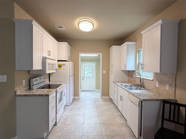 236 A Piney Ridge DR, Bastrop, TX 78602