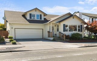 845 Starr Cir, Windsor, CA 95492