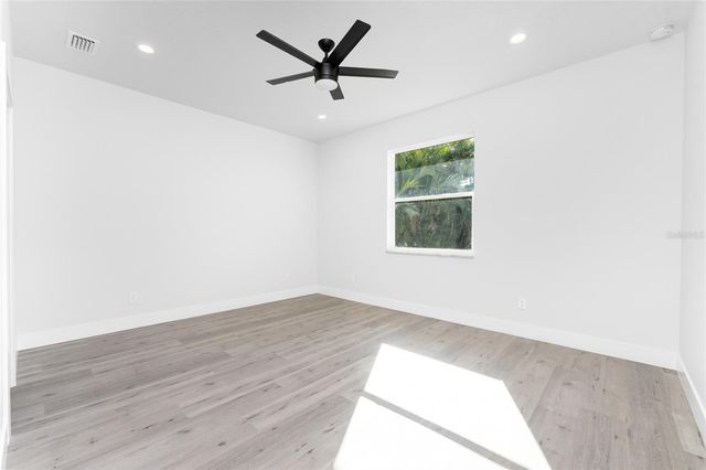 27 BUNKER COURT, Rotonda West, FL 33947