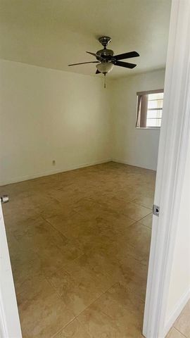 5111 W Oakland Park Boulevard 306, Lauderdale Lakes, FL 33313