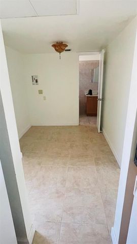 5111 W Oakland Park Boulevard 306, Lauderdale Lakes, FL 33313