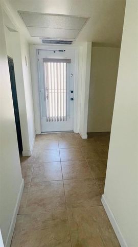 5111 W Oakland Park Boulevard 306, Lauderdale Lakes, FL 33313