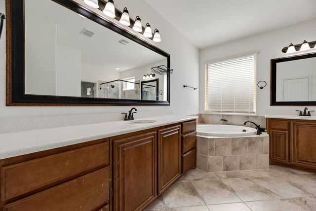 549 Truman Street, Waxahachie, TX 75165