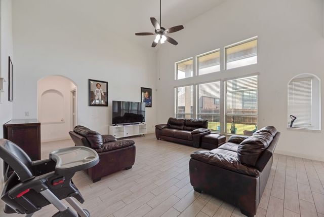 549 Truman Street, Waxahachie, TX 75165