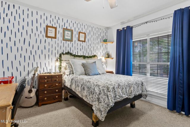 8 Charleston Avenue, Clinton, MS 39056