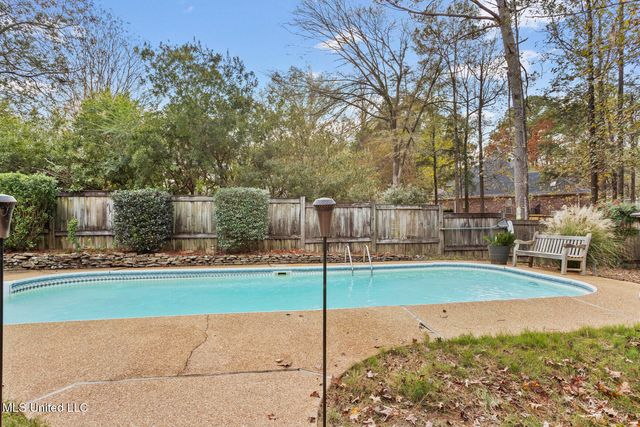 8 Charleston Avenue, Clinton, MS 39056