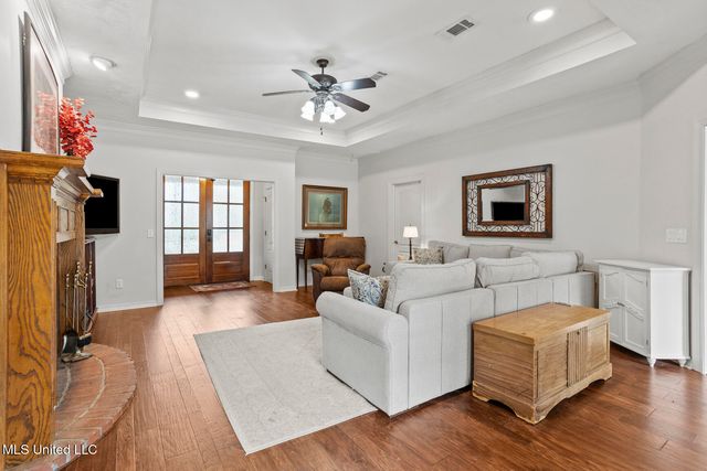 8 Charleston Avenue, Clinton, MS 39056