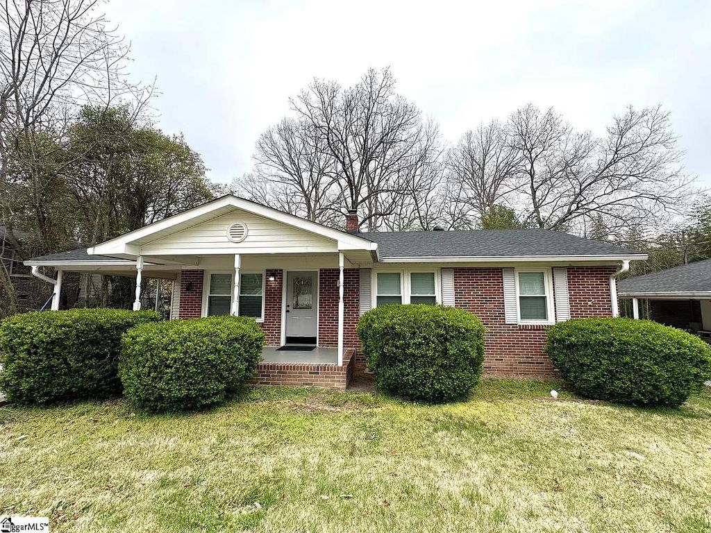 3 Pembroke Lane, Taylors, SC 29687