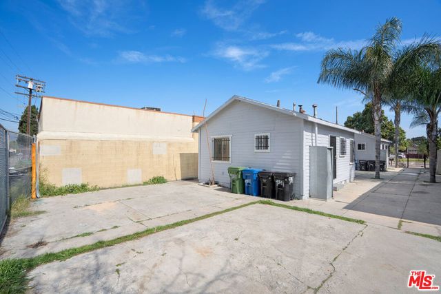 9309 S Broadway, Los Angeles, CA 90003