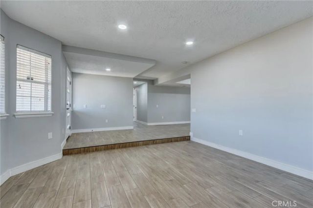 10731 Anaconda Avenue, Oak Hills, CA 92344