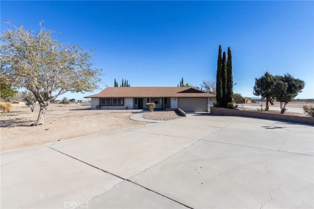 10731 Anaconda Avenue, Oak Hills, CA 92344