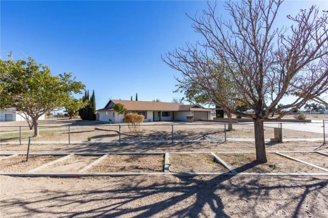 10731 Anaconda Avenue, Oak Hills, CA 92344