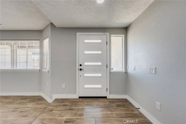 10731 Anaconda Avenue, Oak Hills, CA 92344