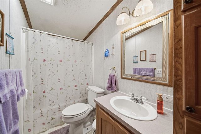 909 Savannah River Drive, Adrian, MI 49221