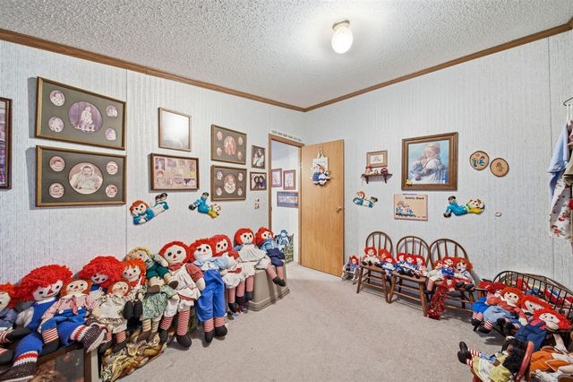 909 Savannah River Drive, Adrian, MI 49221