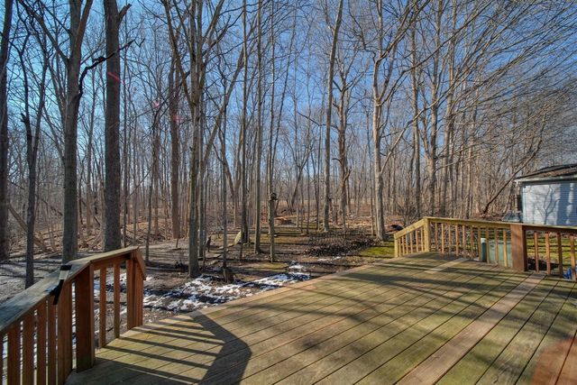 909 Savannah River Drive, Adrian, MI 49221