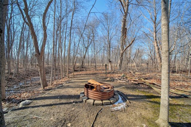 909 Savannah River Drive, Adrian, MI 49221