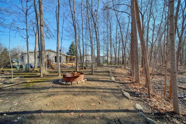 909 Savannah River Drive, Adrian, MI 49221