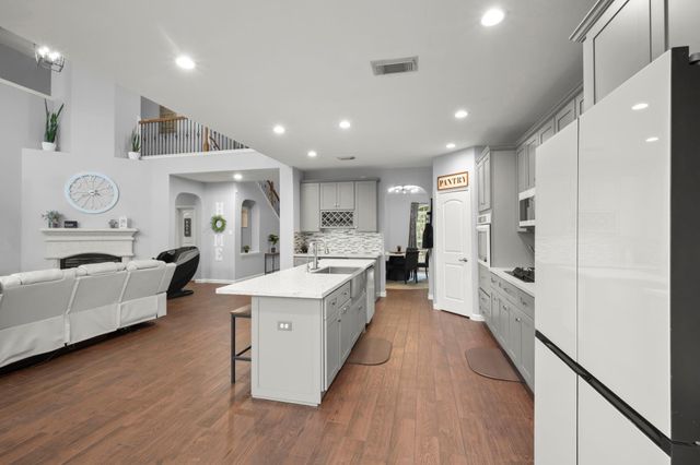 7515 Crescent Lake Court, Rosenberg, TX 77469