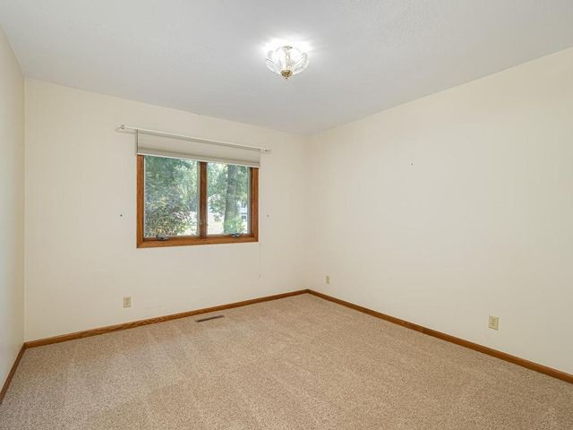 5890 Henry Street, Maple Plain, MN 55359