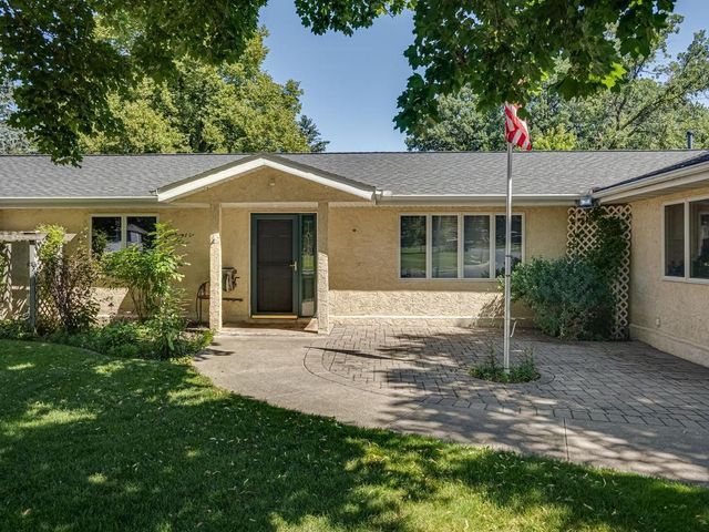 5890 Henry Street, Maple Plain, MN 55359