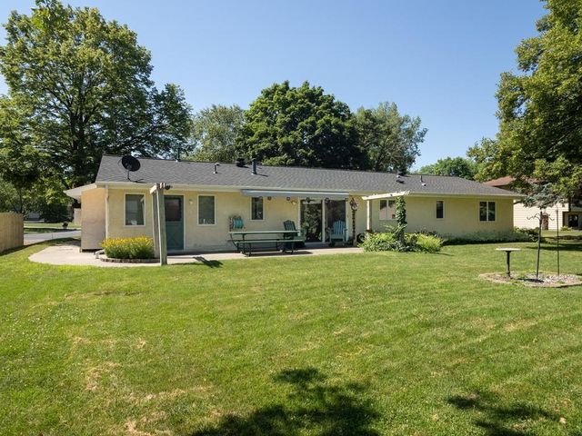 5890 Henry Street, Maple Plain, MN 55359