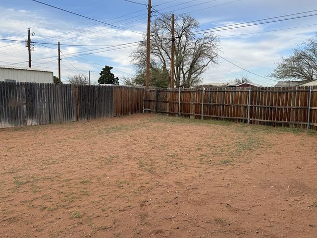 704 NW 13th St, Andrews, TX 79714