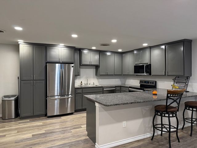 704 NW 13th St, Andrews, TX 79714