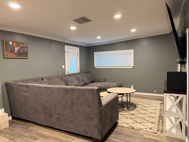 704 NW 13th St, Andrews, TX 79714