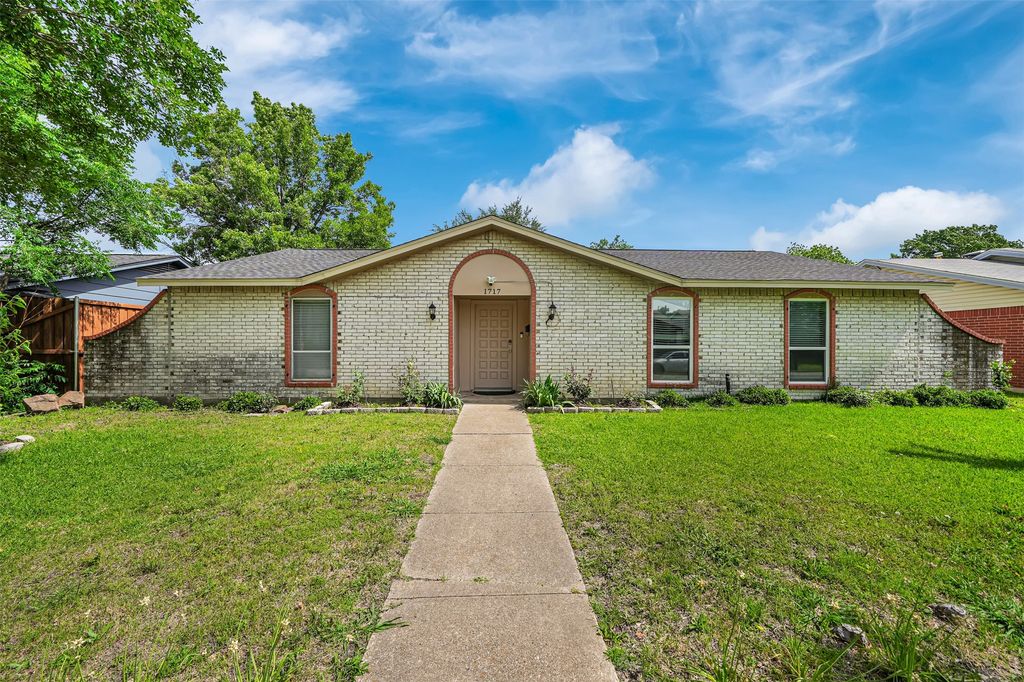1717 Melrose Street, Garland, TX 75042